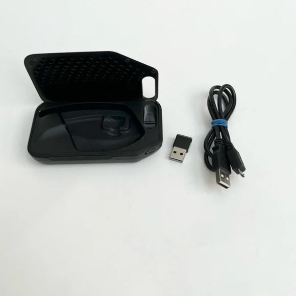 ‼️SOLD‼️Plantronics Voyager 5200-UC Bluetooth Headset Bundle - Picture 5 of 6